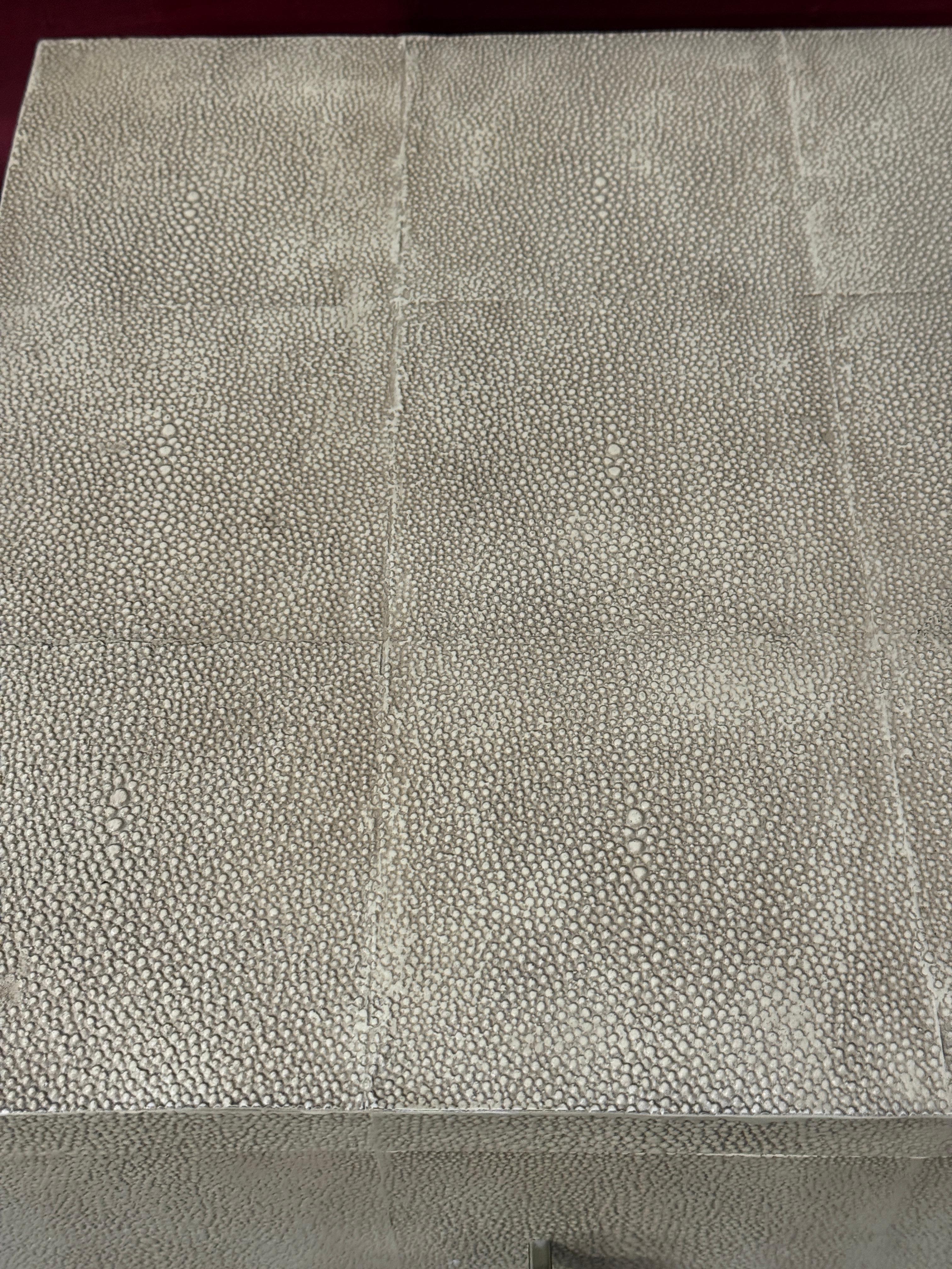 XXI secolo e contemporaneo Cassapanca Solange di Mitchell Gold + Bob Williams in finto zigrino in vendita