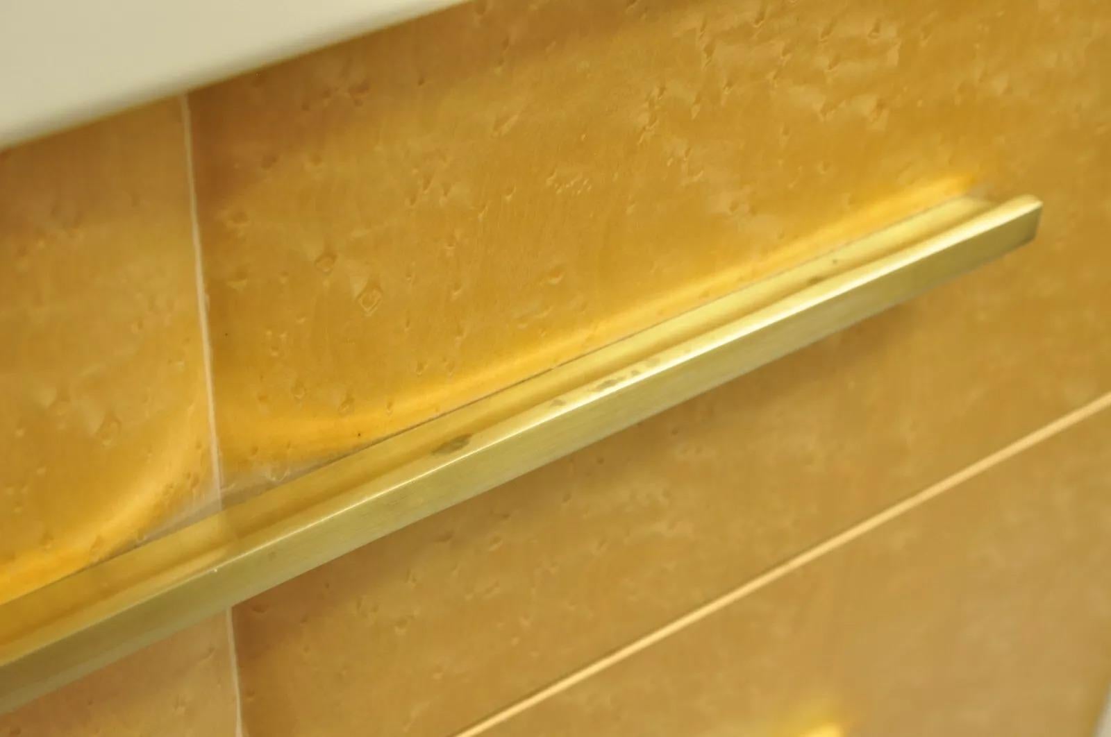 Legno Mitchell Gold + Bob Williams Farrah 5 Cassetti Cassettone moderno alto in vendita
