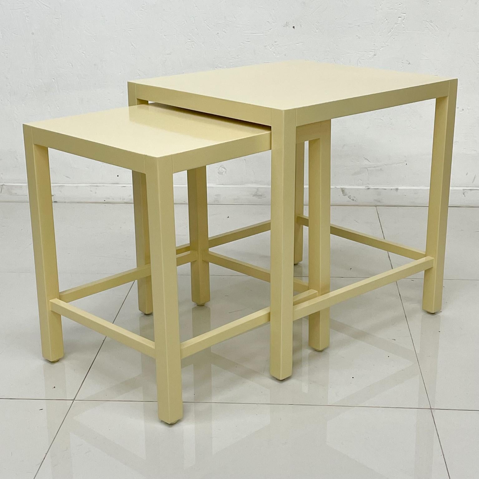 Mitchell Gold + Bob Williams Modern Side Nesting Tables Ivory Lacquer Set of Two In Good Condition In Chula Vista, CA