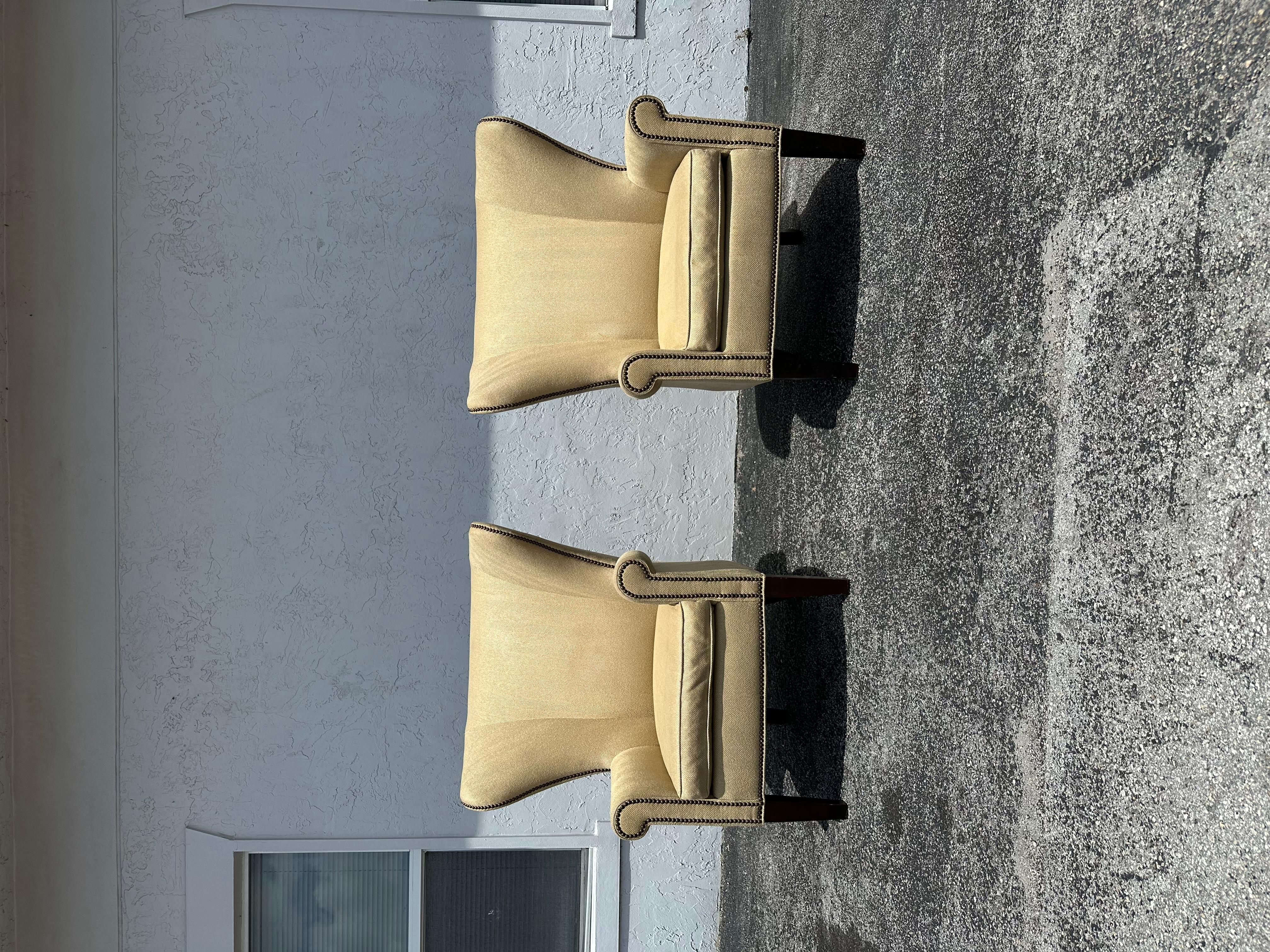 Juego de 2 sillones reclinables Mitchell Gold + Bob Williams clásico estadounidense en venta
