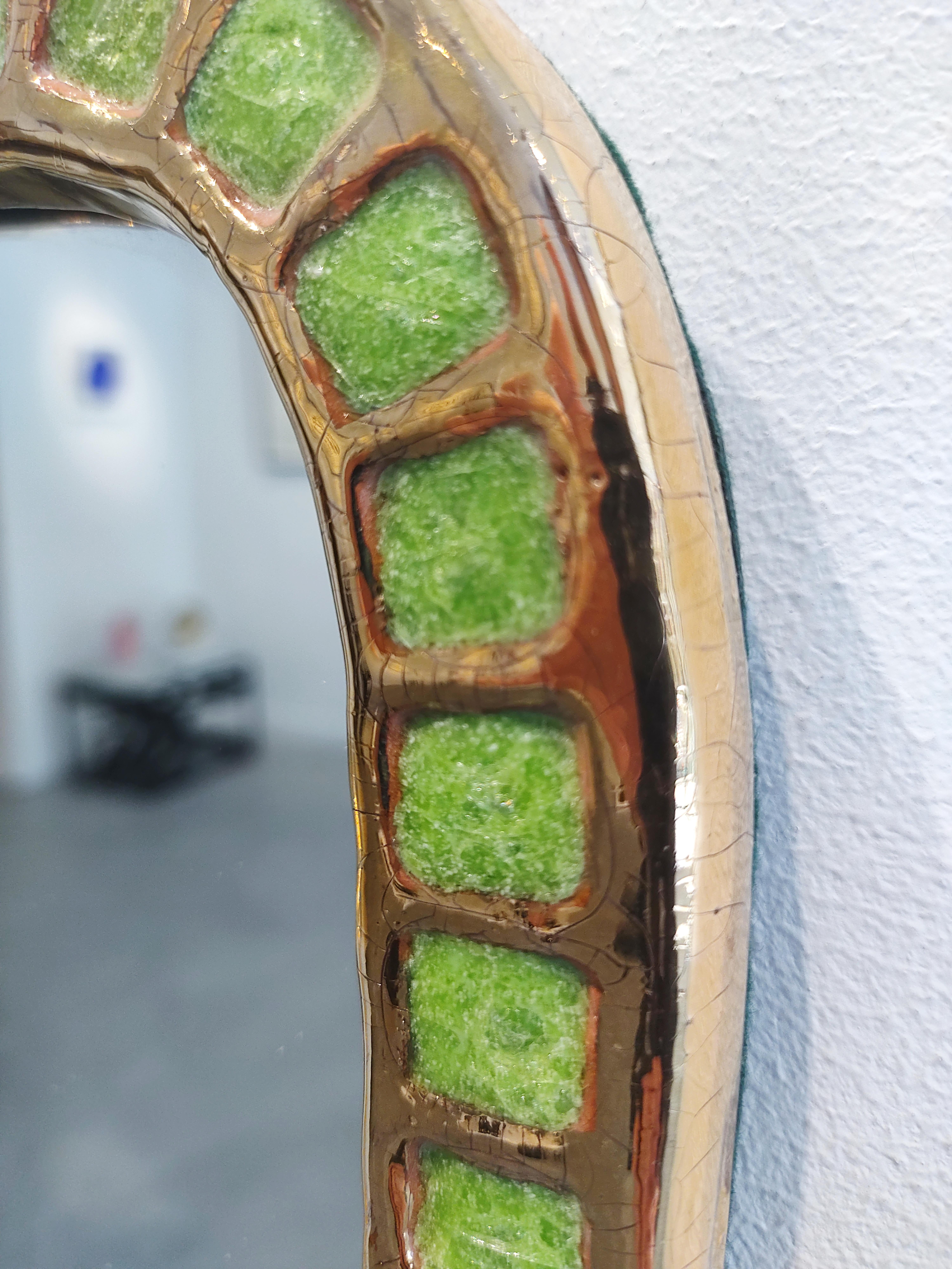 Specchio oblungo in ceramica dorata e vetro verde di Mithé Espelt, Francia, anni '50 in vendita 5