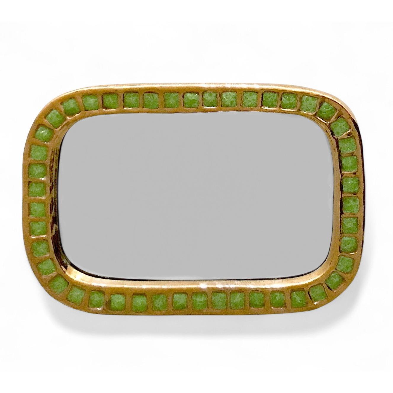 Miroir oblong en céramique dorée et verre vert par Mithé Espelt, France, années 1950