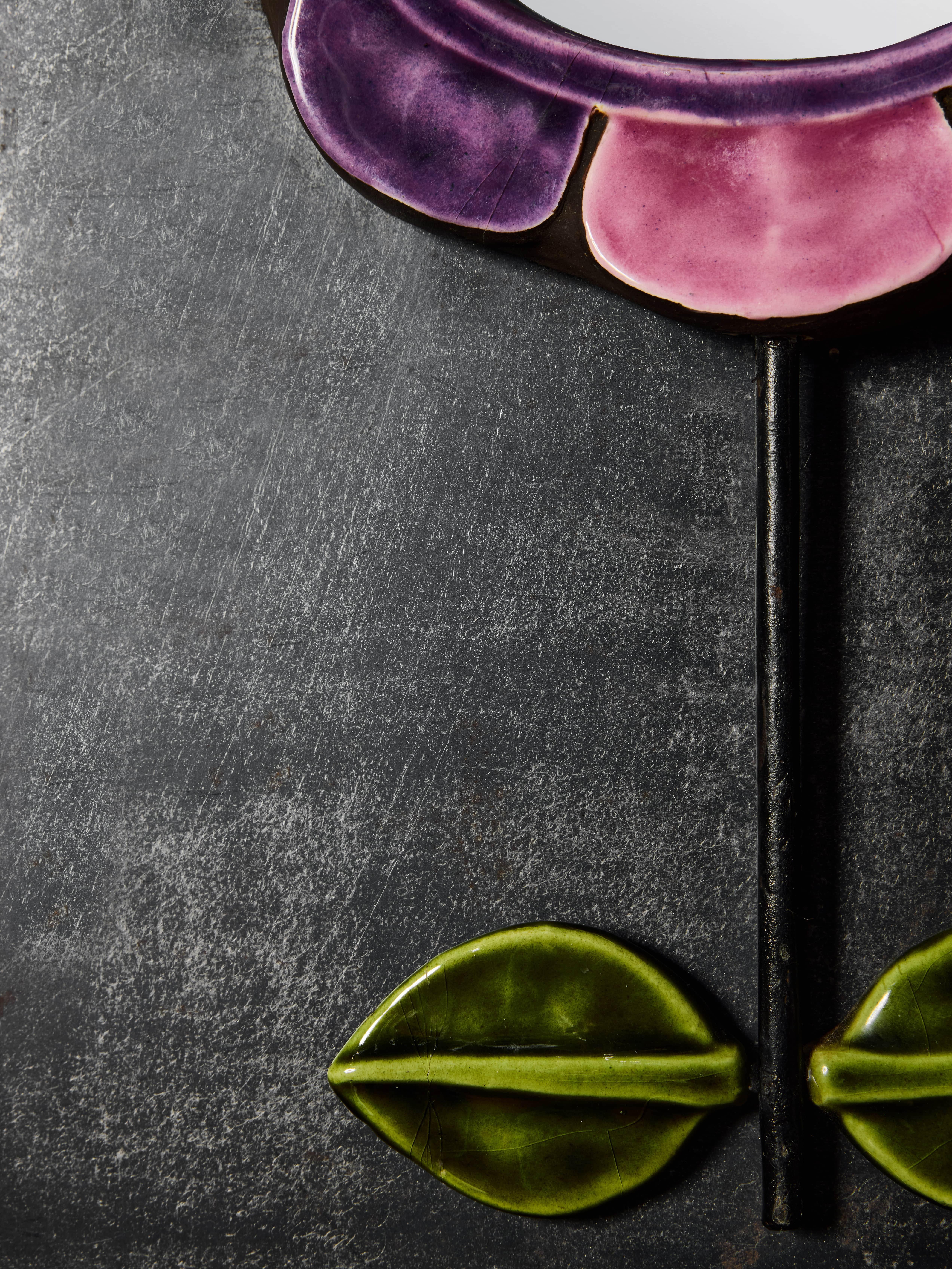 Mithé Espelt Miroir à fleurs en céramique Bon état - En vente à Saint-Ouen, IDF