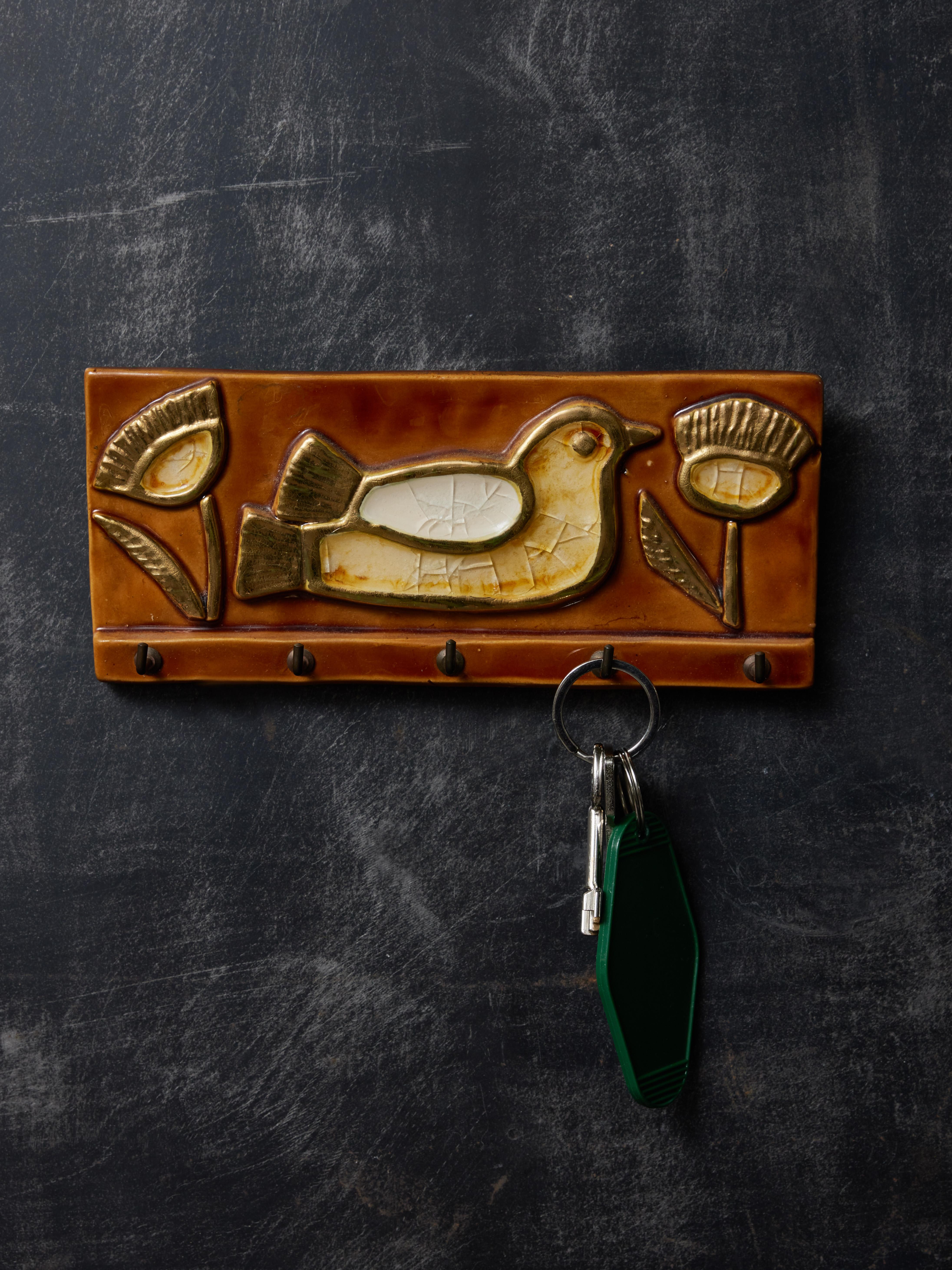 ceramic key holder for wall