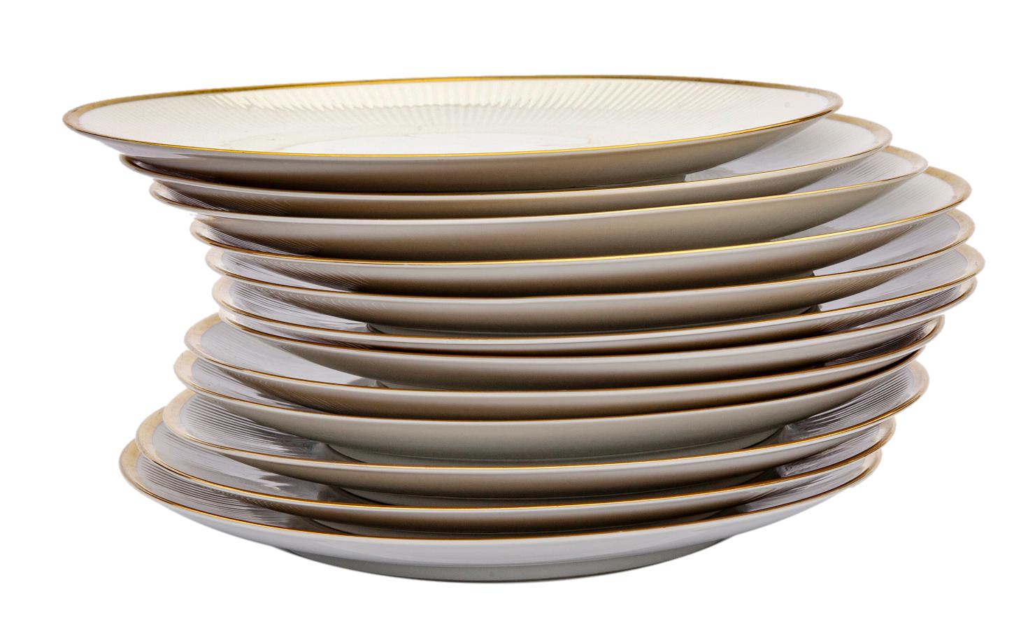 Porcelain Mitterteich Eternal Dinner Plates ; Set of 12 For Sale