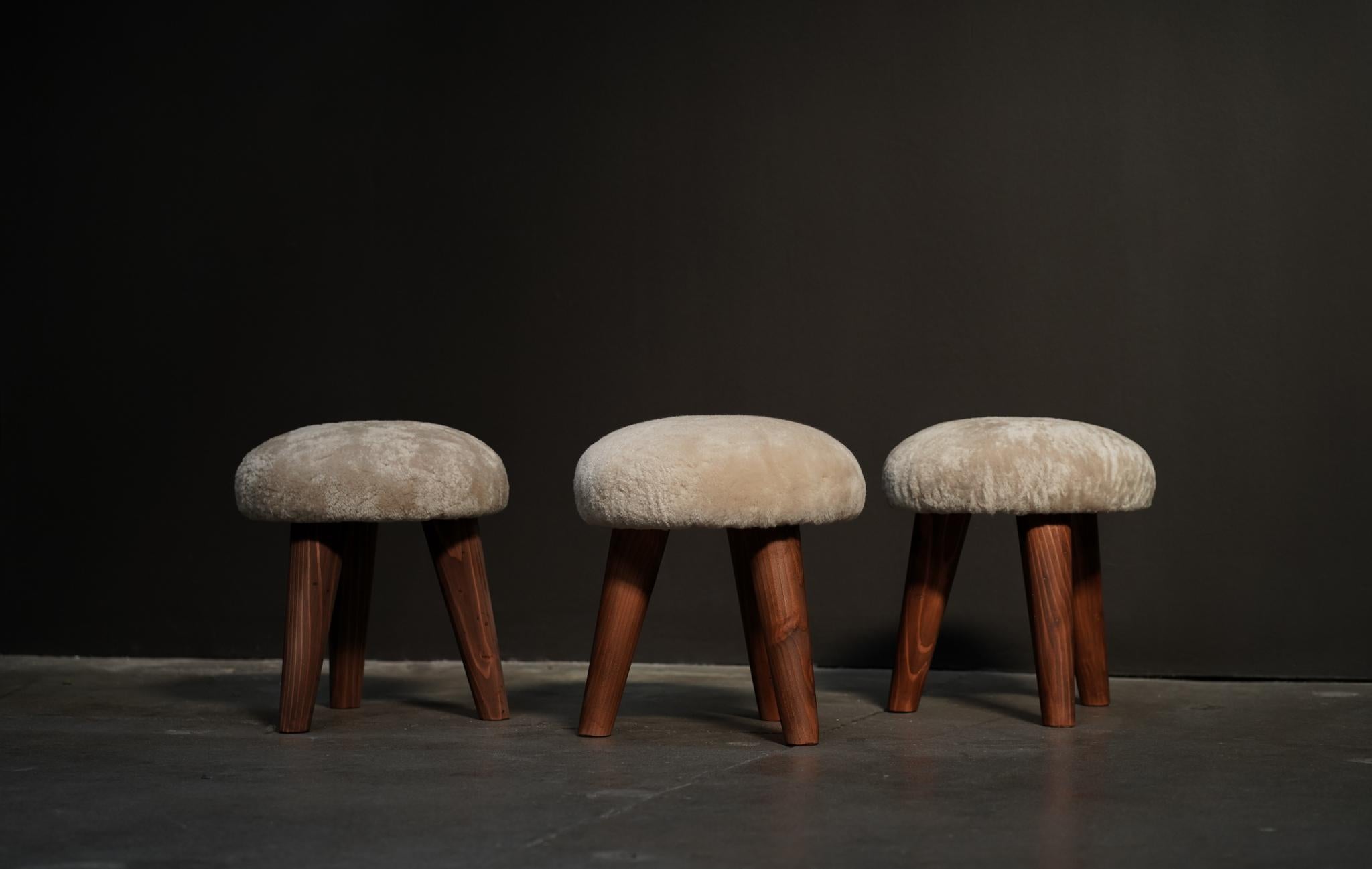 Mittsu Shearling Stool, by Studio Balestra
Pine wood base with New Zealand shearling seat.
