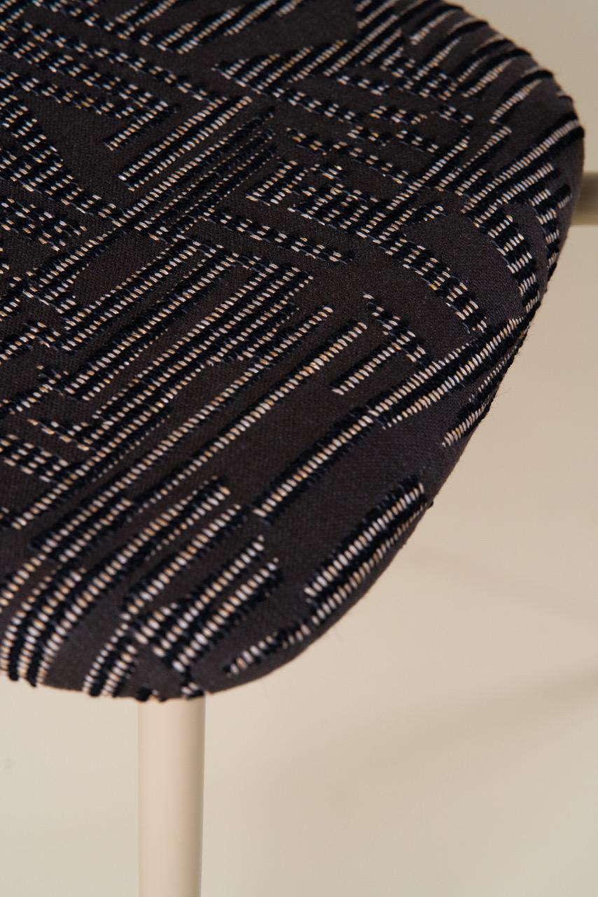 Mitzi Chairs - Set of 6 - by Grant Featherstone en vente 2