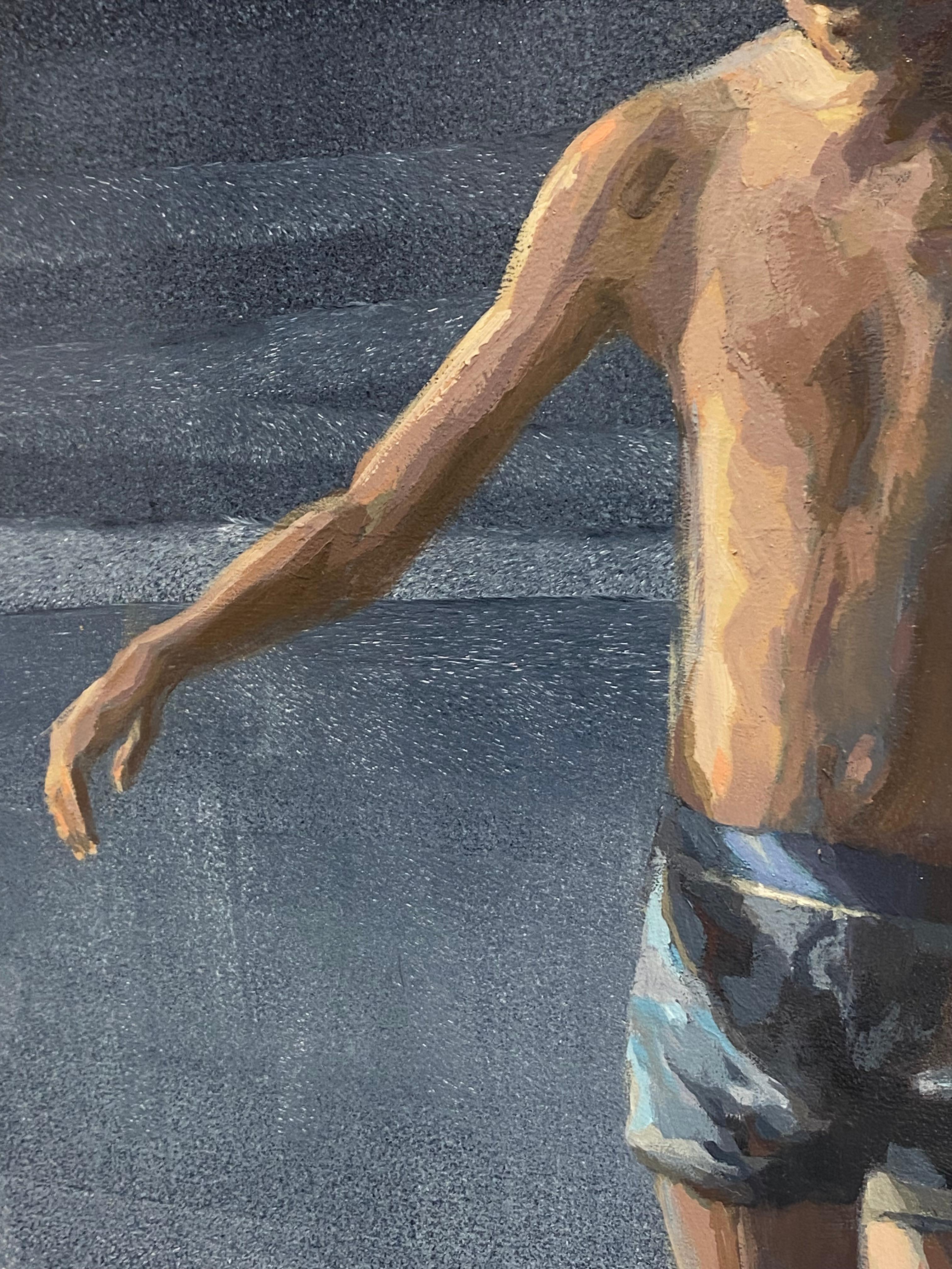 Passo dopo passo - Pittura contemporanea del 21° secolo di un ragazzo in piedi su un tronco - Painting Contemporaneo di Mitzy Renooy