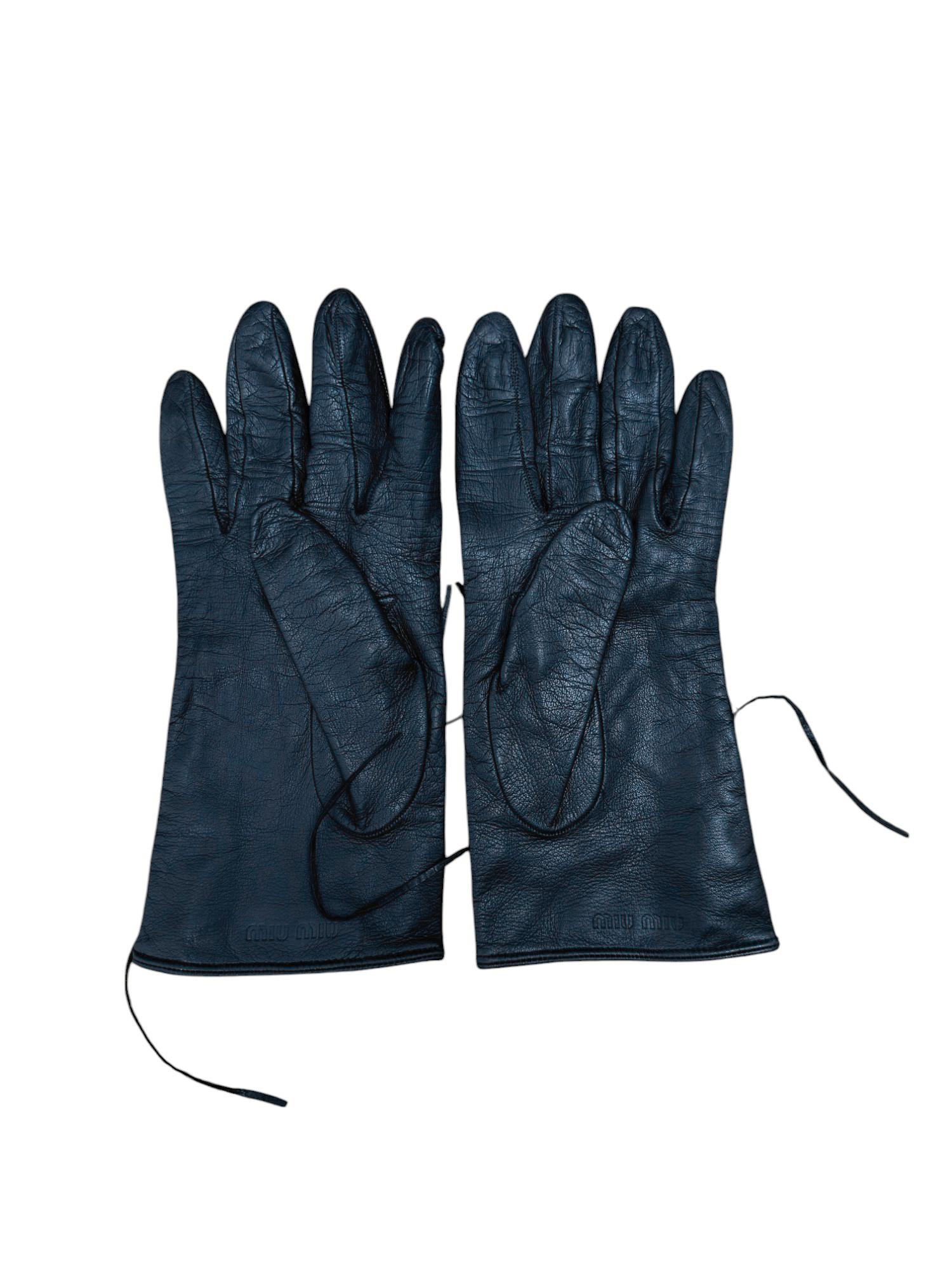 Miu Miu 2000's Black Lambskin Intrecciato Gloves in vendita 1