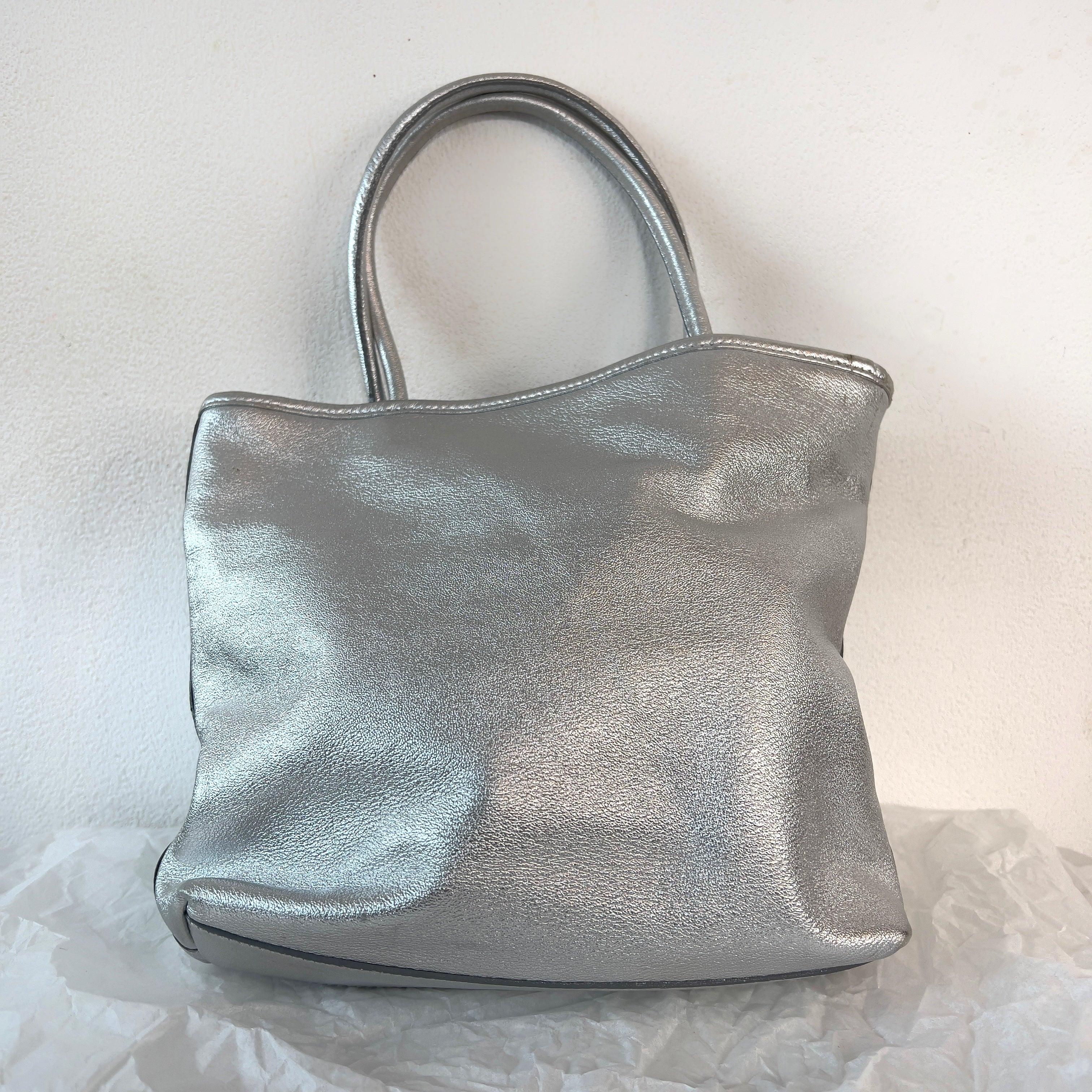 Miu Miu 2001 silver light up bag In Good Condition In CAPELLE AAN DEN IJSSEL, ZH