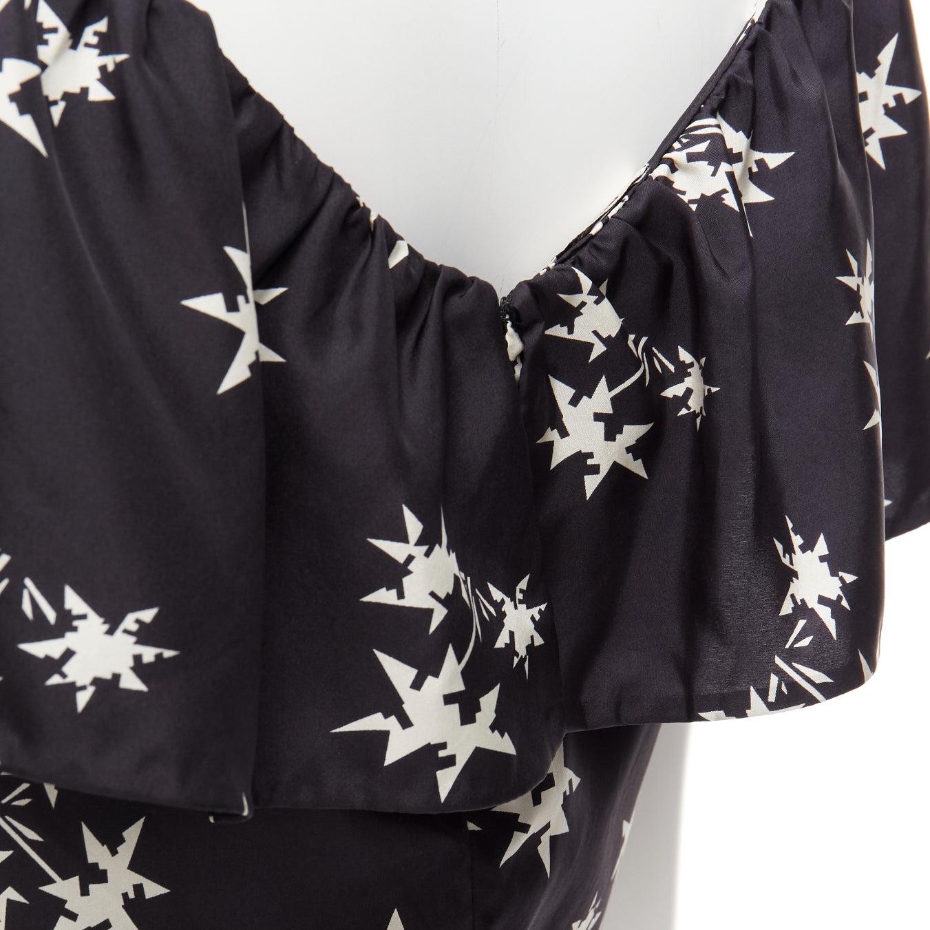 MIU MIU 2007 black 100% silk star print cape sleeves bateau mini dress IT42 M
Reference: NILI/A00033
Brand: Miu Miu
Designer: Miuccia Prada
Collection: 2007
Material: Silk
Color: Black, White
Pattern: Star
Closure: Zip
Extra Details: Back zip.
Made