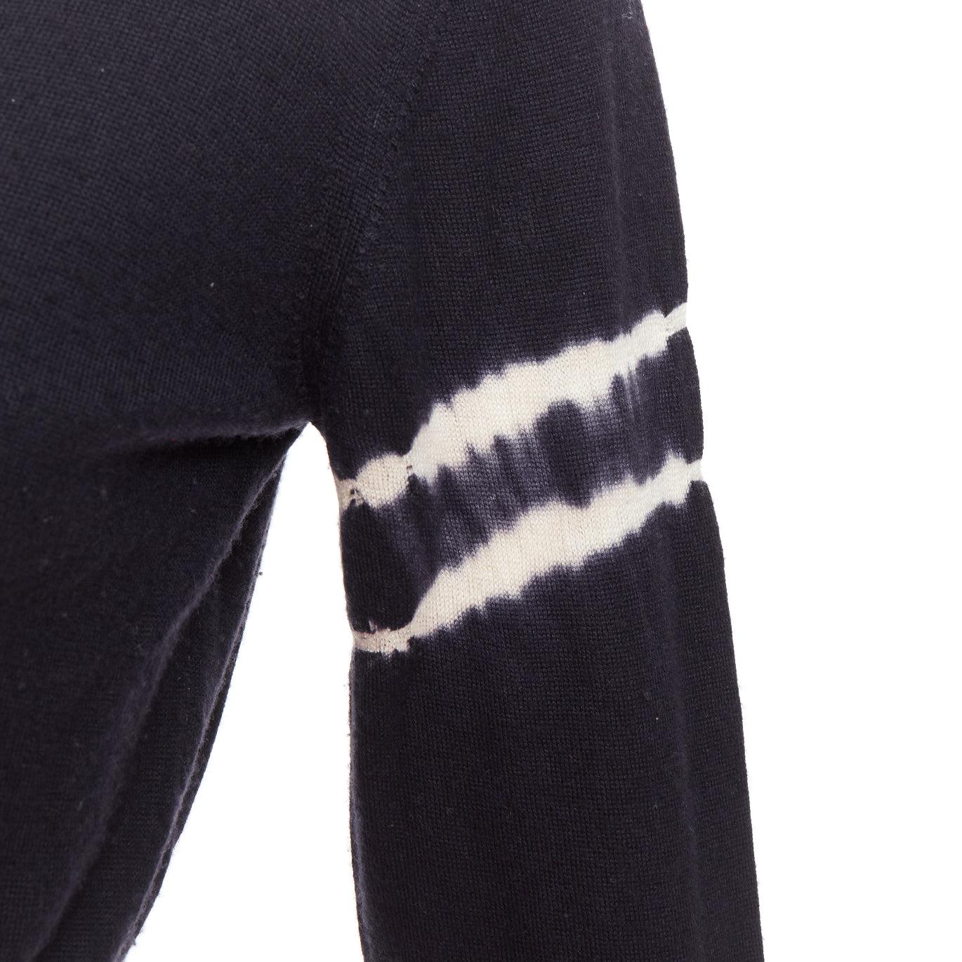 MIU MIU 2013 black cashmere silk tie dye cinched waist pullover sweater IT40 S
Reference: GEGG/A00052
Brand: Miu Miu
Designer: Miuccia Prada
Collection: 2013
Material: Cashmere, Silk
Color: Black, Cream
Pattern: Tie Dye
Closure: Pullover
Extra