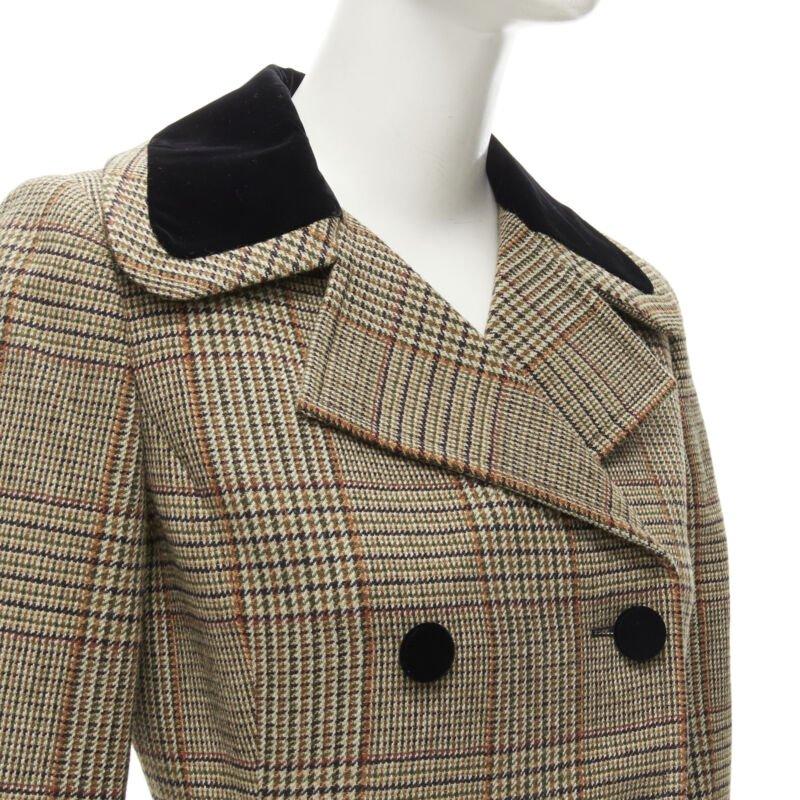 MIU MIU 2019 Runway virgin wool herringbone double breasted coat IT36 XS
Reference: AAWC/A00339
Brand: Miu Miu
Designer: Miuccia Prada
Collection: 2019 - Runway
Material: Virgin Wool, Blend
Color: Brown
Pattern: Herringbone
Closure: Button
Lining: 