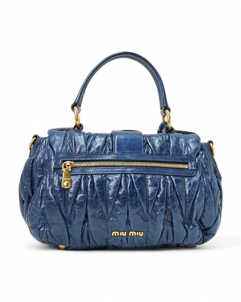 Miu Miu Bauletto Pequeño Groffato Azul en venta 5
