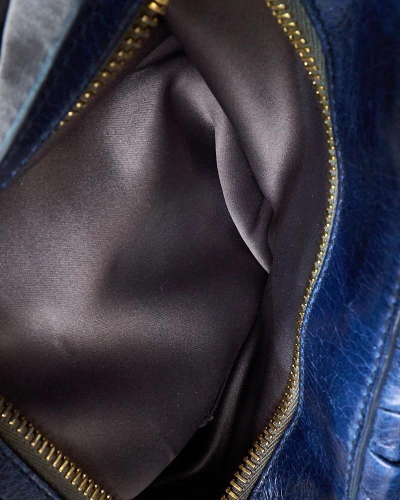 Miu Miu Bauletto Pequeño Groffato Azul en venta 9