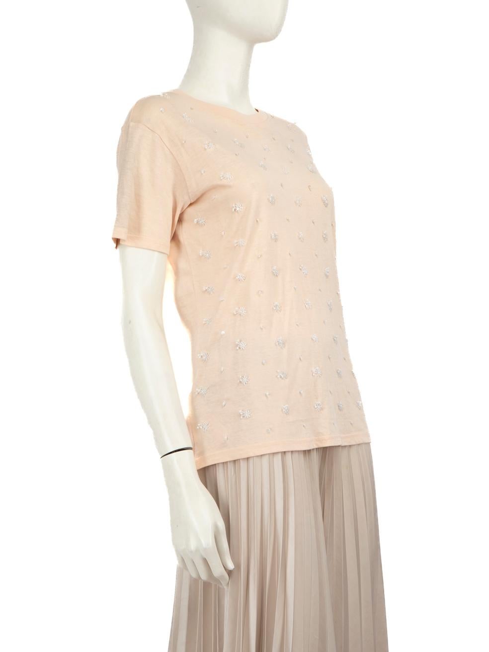 L'ÉTAT est très bon. L'usure minimale du haut est évidente, il y a une décoloration sur la manche droite et l'épaule et une petite marque sur le devant de cet article de revente de designer Miu Miu utilisé.
  
  
  
  Détails
  
  
  Beige
  
 