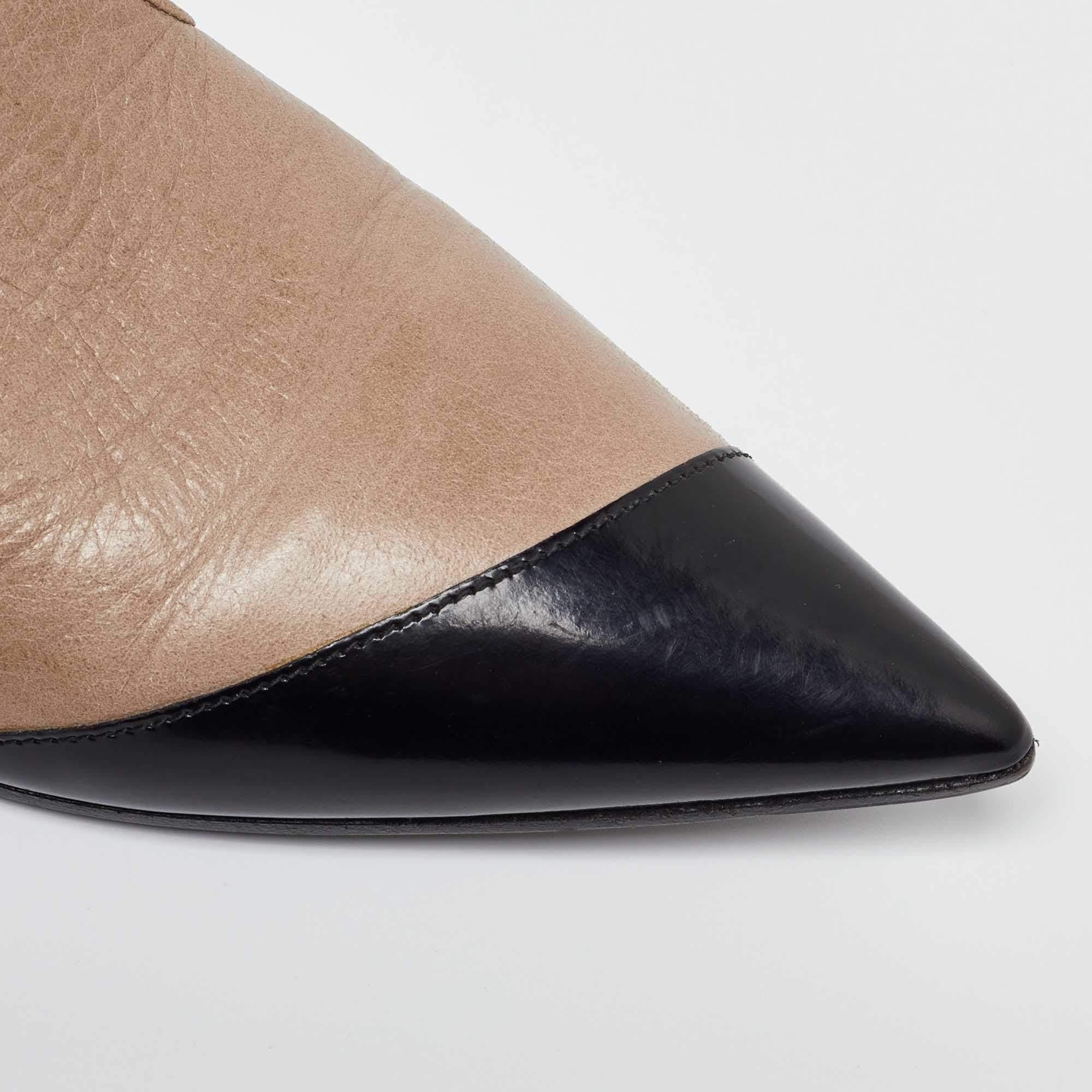 Miu Miu - Ballerines en cuir beige/noir à bout pointu - Taille 37,5 en vente 2