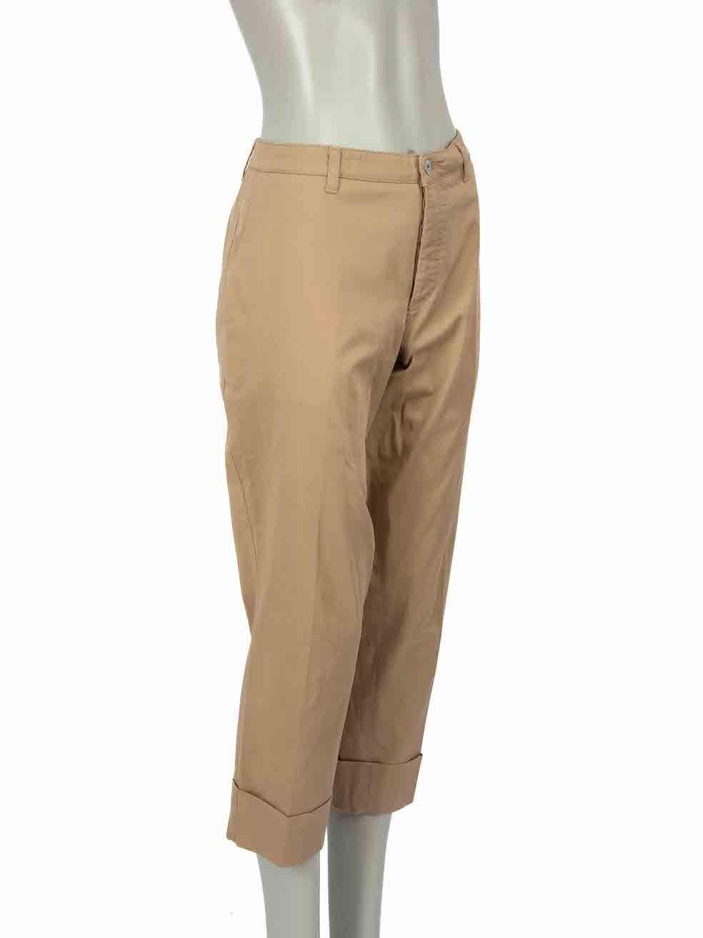 CONDITION is Very good. Hardly any visible wear to trousers is evident on this used Miu Miu designer resale item.
 
Details
Beige
Cotton
Chino trousers
Tapered fit
Cropped
Mid rise
Button up fastening
2x Side pockets 
2x Back pockets
  
Made in