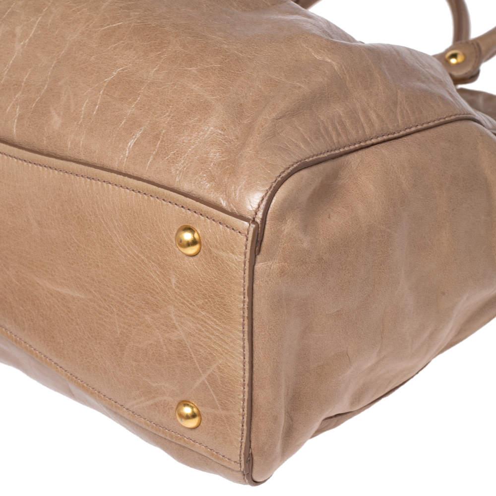 Miu Miu Beige geraffte Leder-Tasche 1
