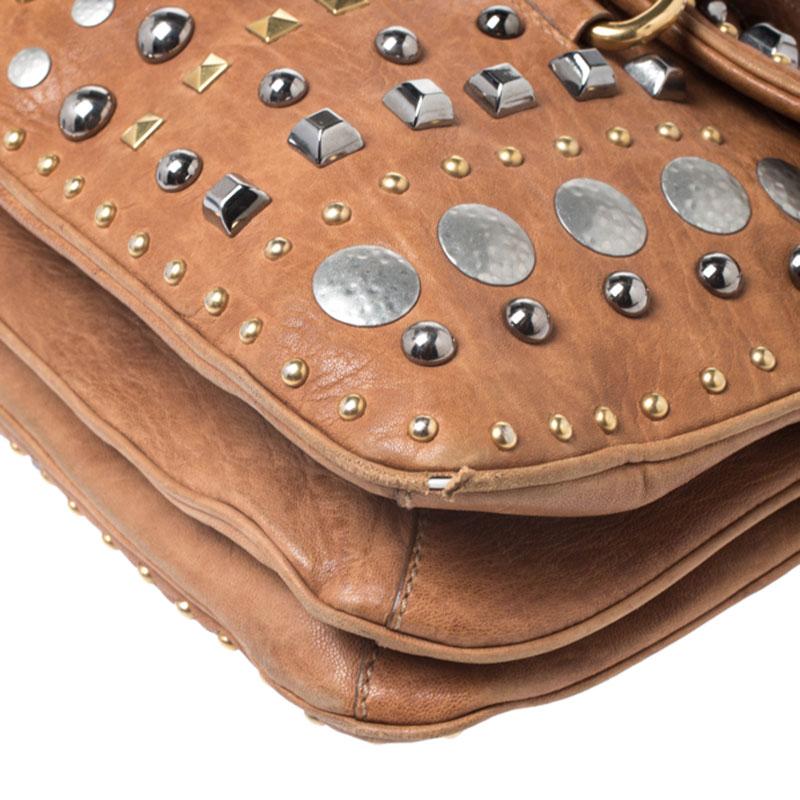 Miu Miu Beige Leather Studded Shoulder Bag In Fair Condition In Dubai, Al Qouz 2