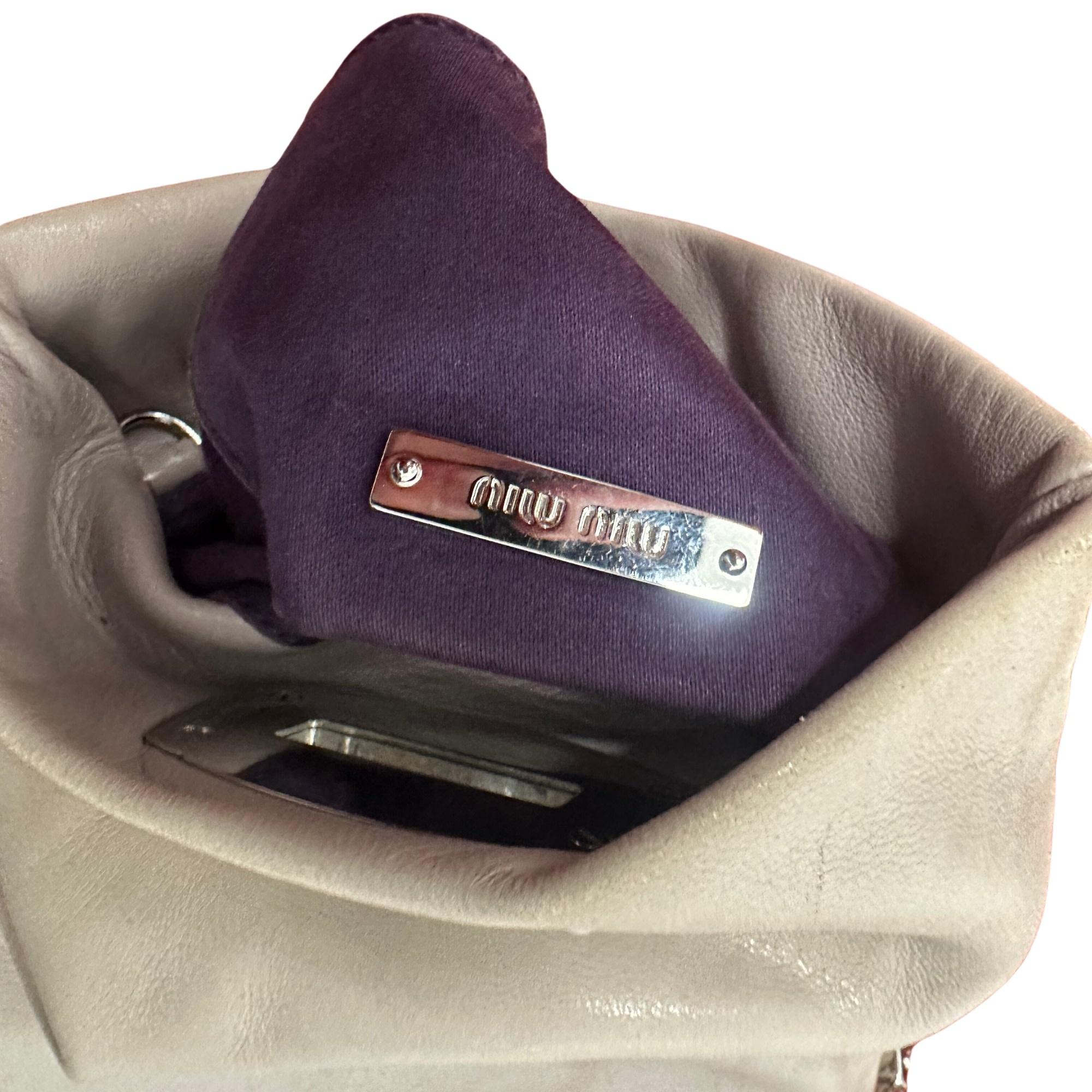 Miu Miu Beige Leather Turn Lock Messenger Bag For Sale 2