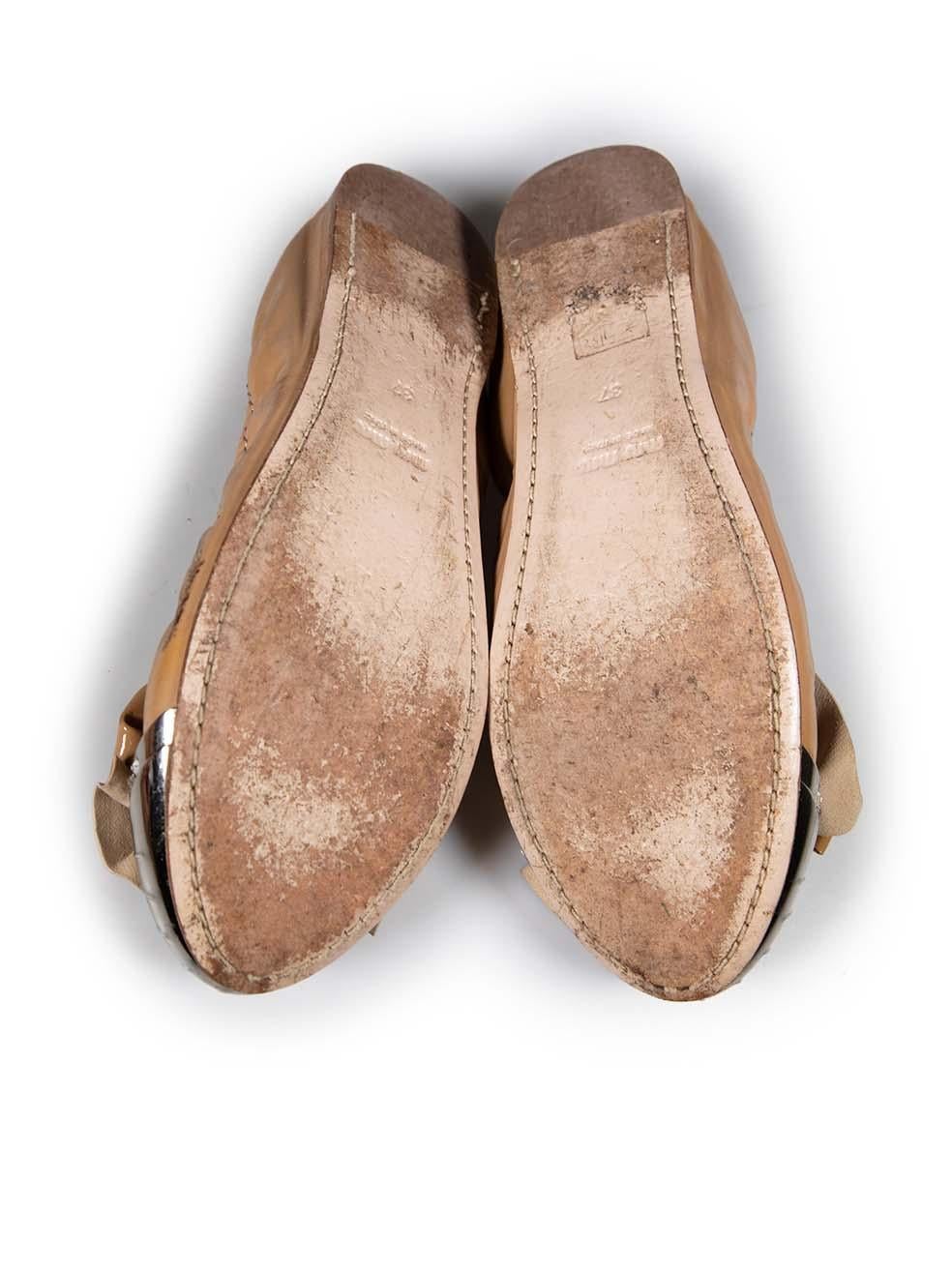 Miu Miu Bailarinas de charol beige con lazo y cristales Talla IT 37 en Bueno estado para la venta en London, GB