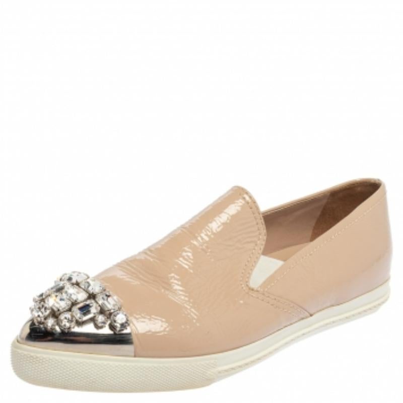 Miu Miu Beige Patent Embellished Cap Toe Slip On Sneakers Talla 38 2