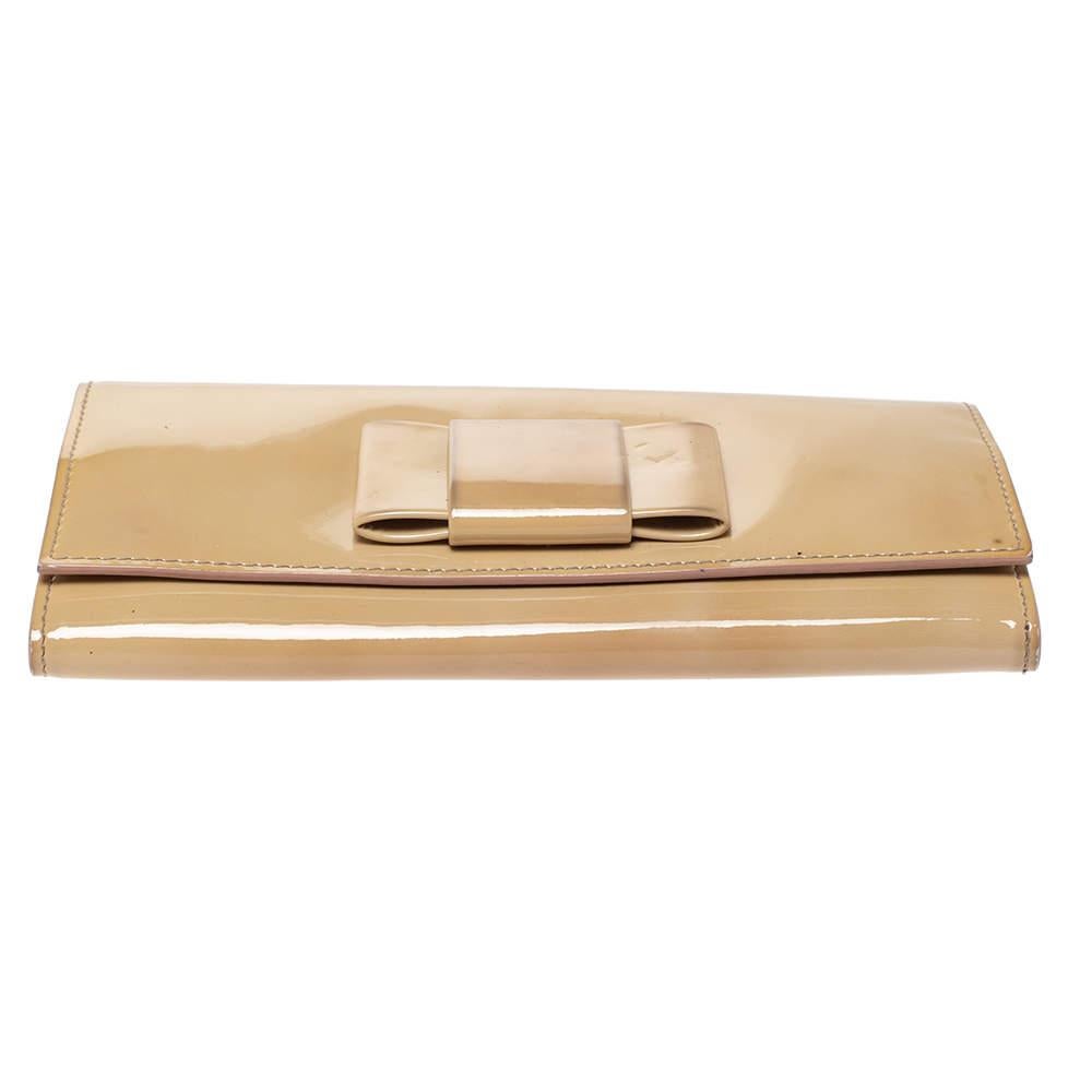 Miu Miu Beige Patent Leather Bow Continental Wallet 2