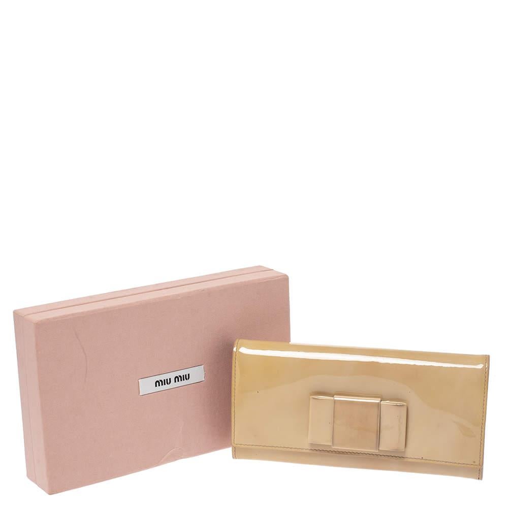 Miu Miu Beige Patent Leather Bow Continental Wallet 4