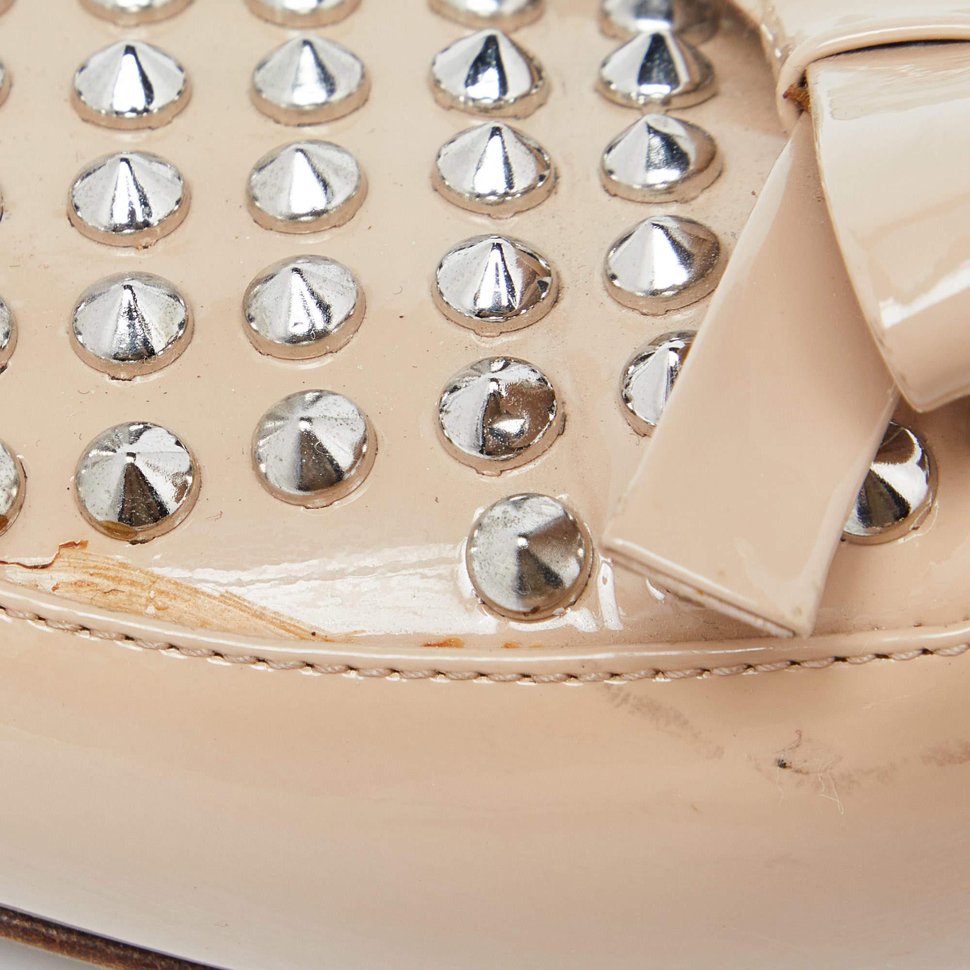 Miu Miu Bailarinas con Lazo de Cuero Charol Beige Talla 36.5 en venta 4