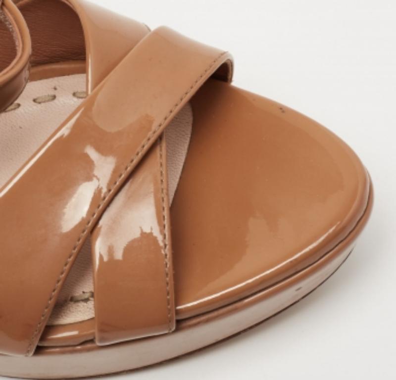 Miu Miu Beige Patent Leather Criss Cross Platform Sandals Size 39.5 For Sale 3