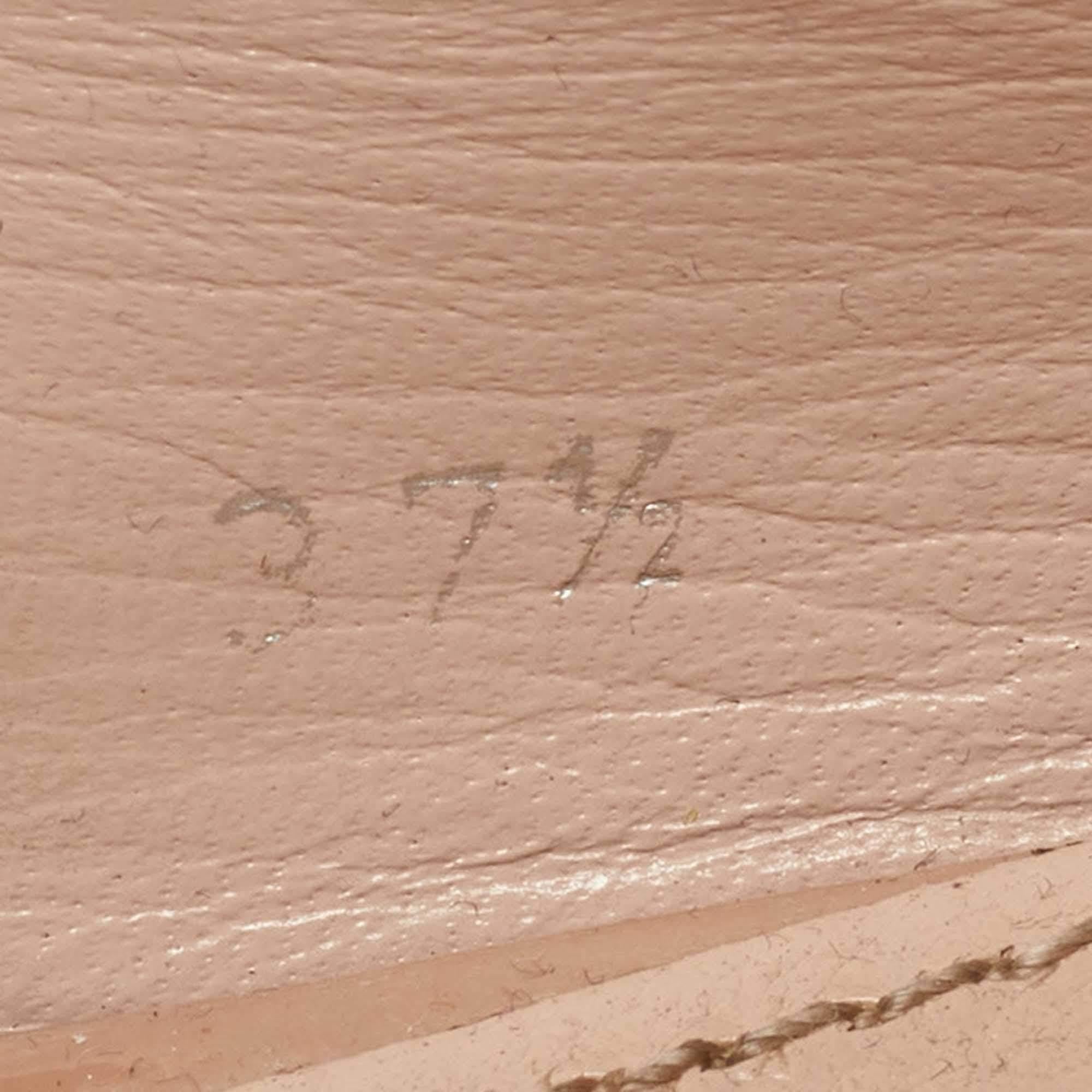 Miu Beige Lackleder Kristall verzierte Ballettschuhe Größe 37.5 im Angebot 4