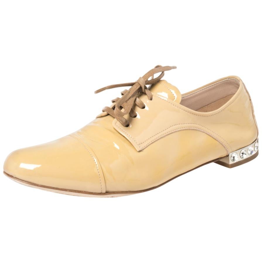 Miu Miu Beige Patent Leather Crystal Embellished Heel Lace Derby Size 36 For Sale