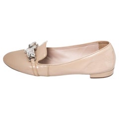 Miu - Slippers de smoking en cuir verni beige ornés de cristaux, taille 39