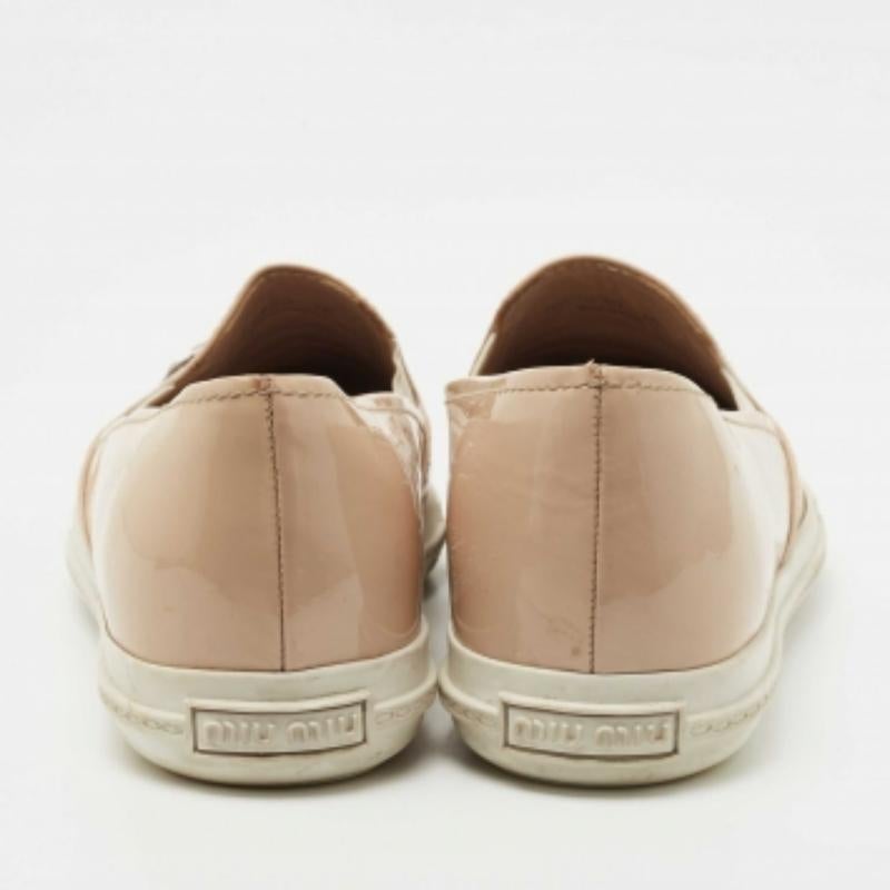 De las mujeres Miu Miu Zapatillas de charol beige con cristales talla 38 en venta