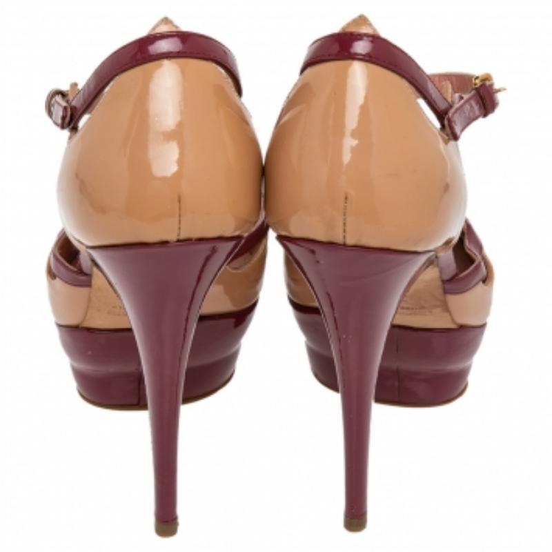 Donna Miu Miu Beige /Pink Patent Leather Peep Toe Ankle Strap Sandals Taglia 38.5 in vendita