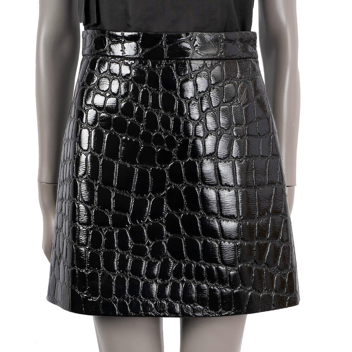 MIU MIU black 2015 FAUX CROC MINI Skirt 40 S In Excellent Condition In Zürich, CH