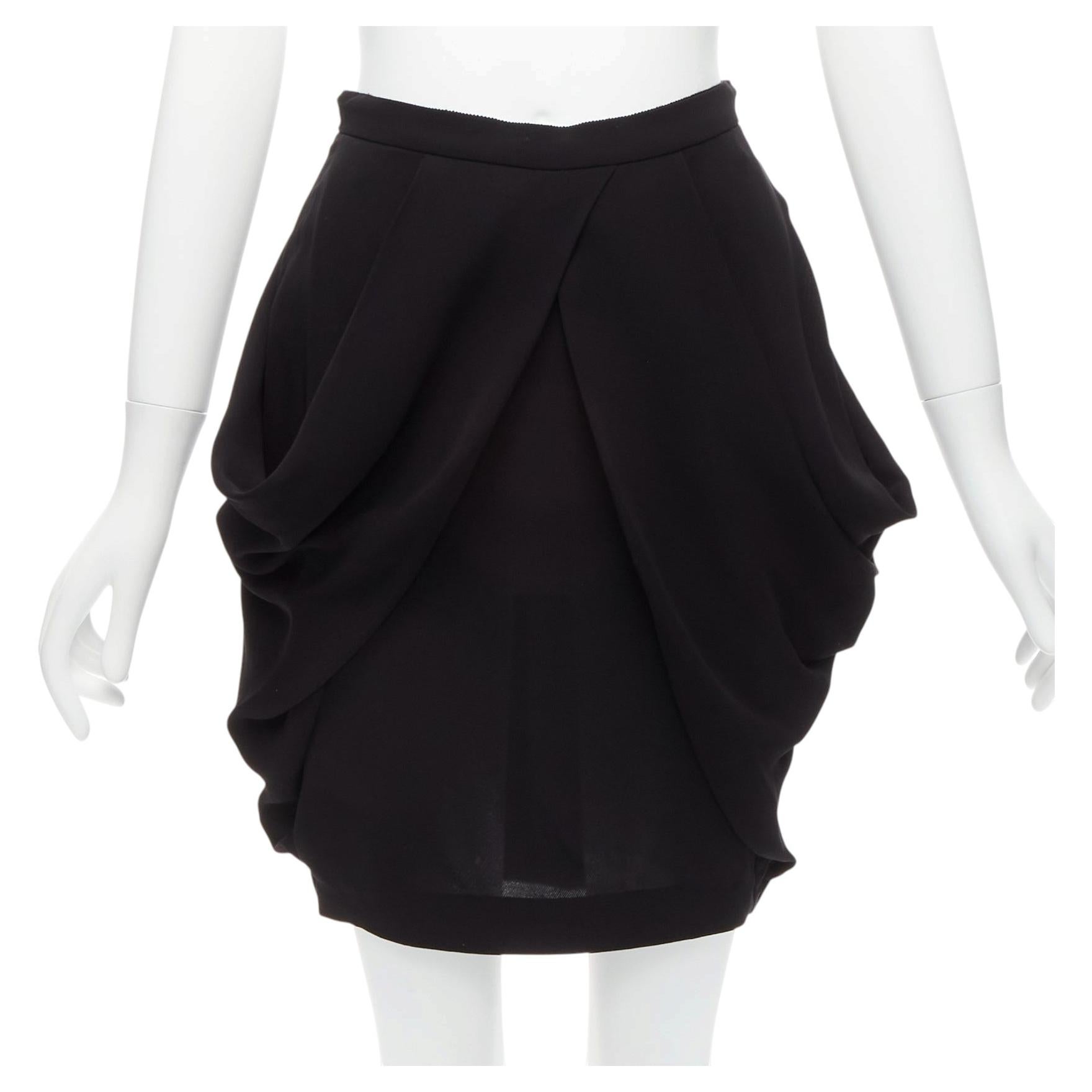 MIU MIU mini jupe tulipe asymétrique drapée à taille haute noire IT38 XS en vente