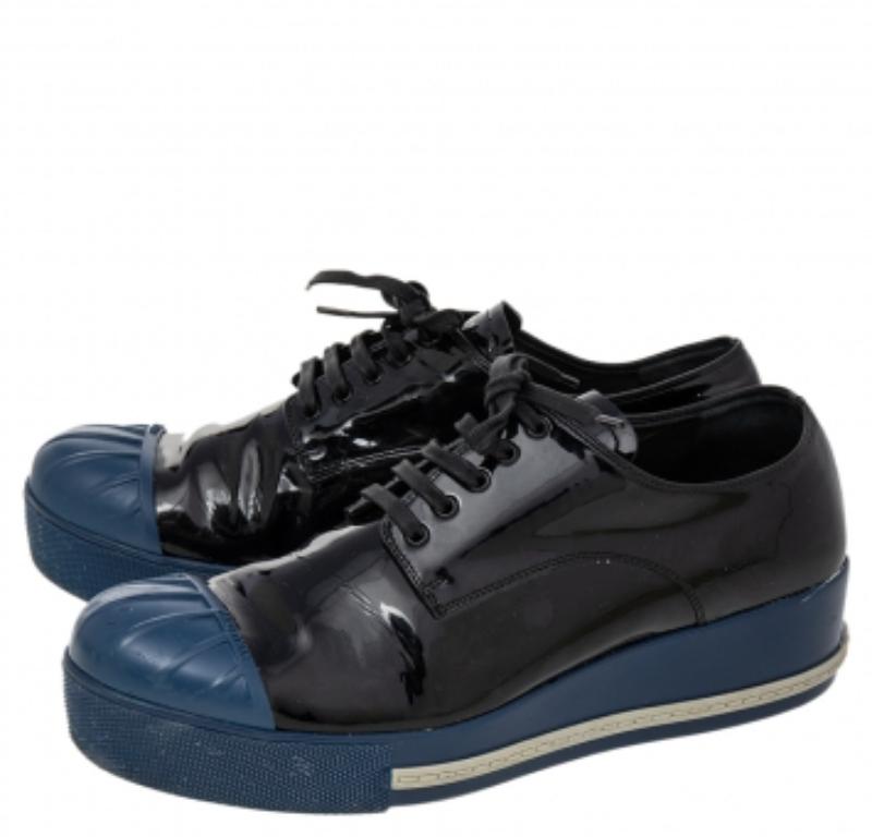 Miu Schwarz/Blau Lackleder Gummi Cap Toe Plateau Turnschuhe Größe 39 5