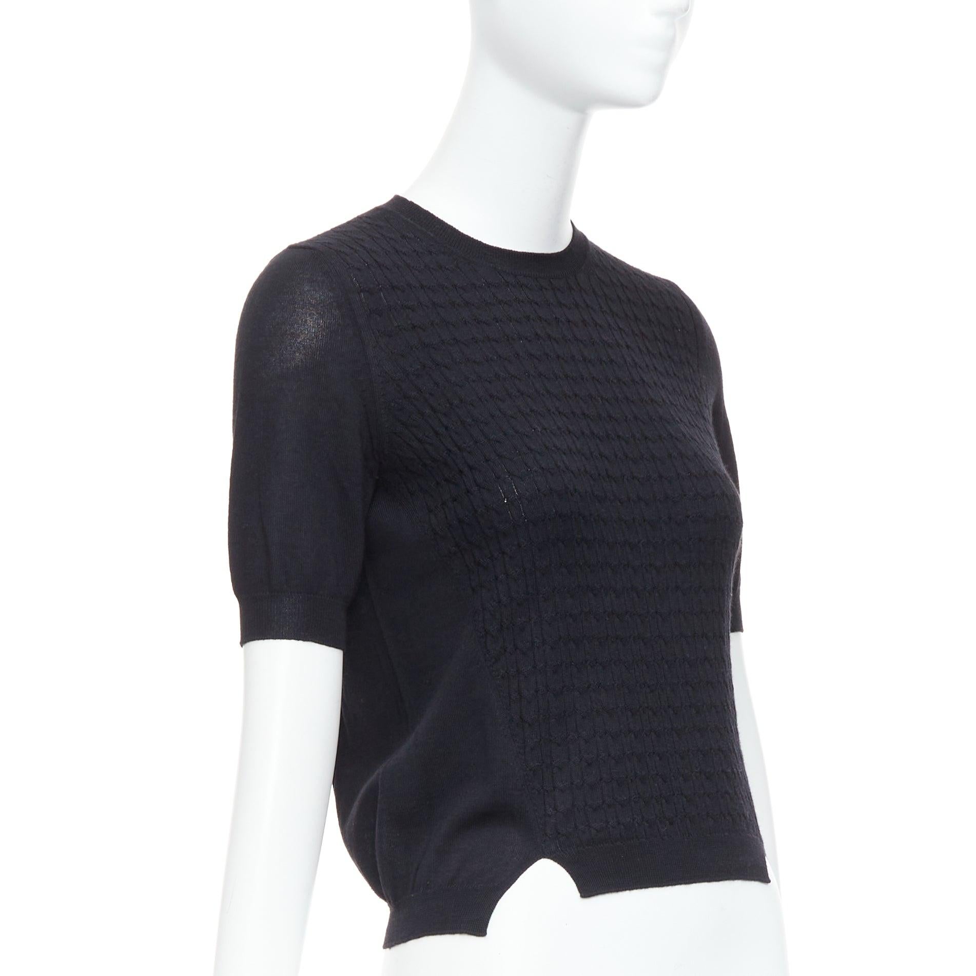 Noir Pull-over à manches courtes en maille câblée noire MIU MIU IT38 XS en vente