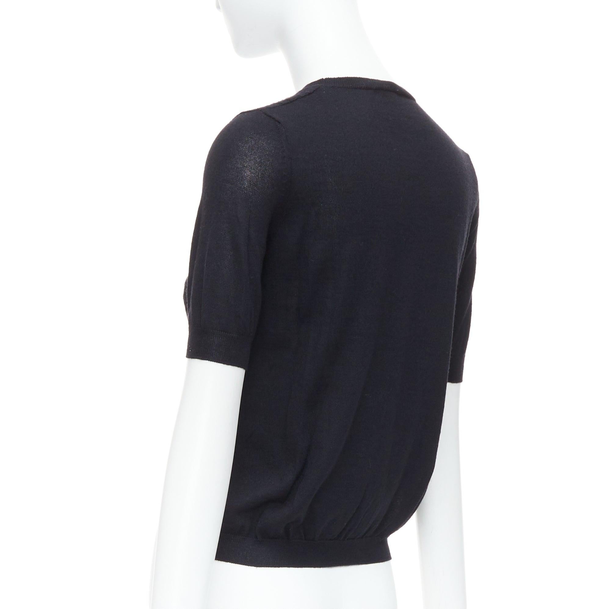 Pull-over à manches courtes en maille câblée noire MIU MIU IT38 XS en vente 1
