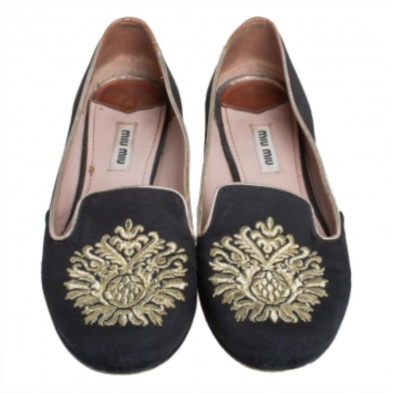 Miu Miu Black Canvas Embroidered Crystal Embellished Smoking Slippers Size 36 In Fair Condition For Sale In Dubai, Al Qouz 2