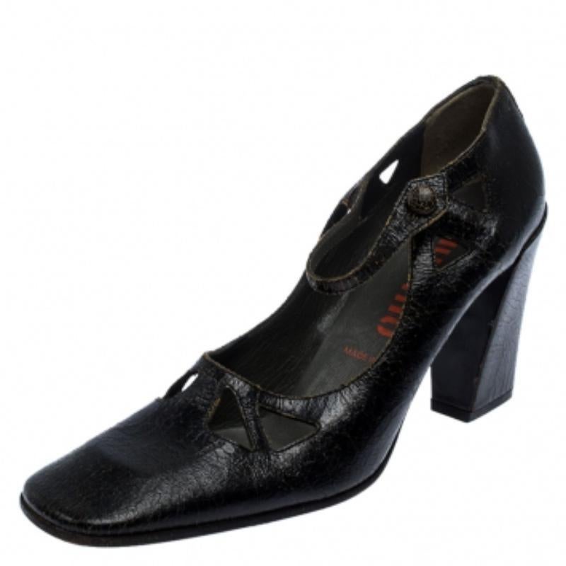 Miu Miu Schwarz Riss Leder Ausschnitt Quadratische Zehe Pumps Größe 37.5 Damen im Angebot