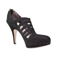 Tacones de ante recortados negros Miu Miu Talla IT 38.5