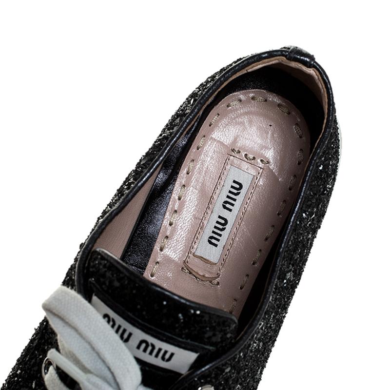 Miu Miu Black Glitter And Metal Cap Toe Low Top Sneakers Size 39 In Good Condition In Dubai, Al Qouz 2