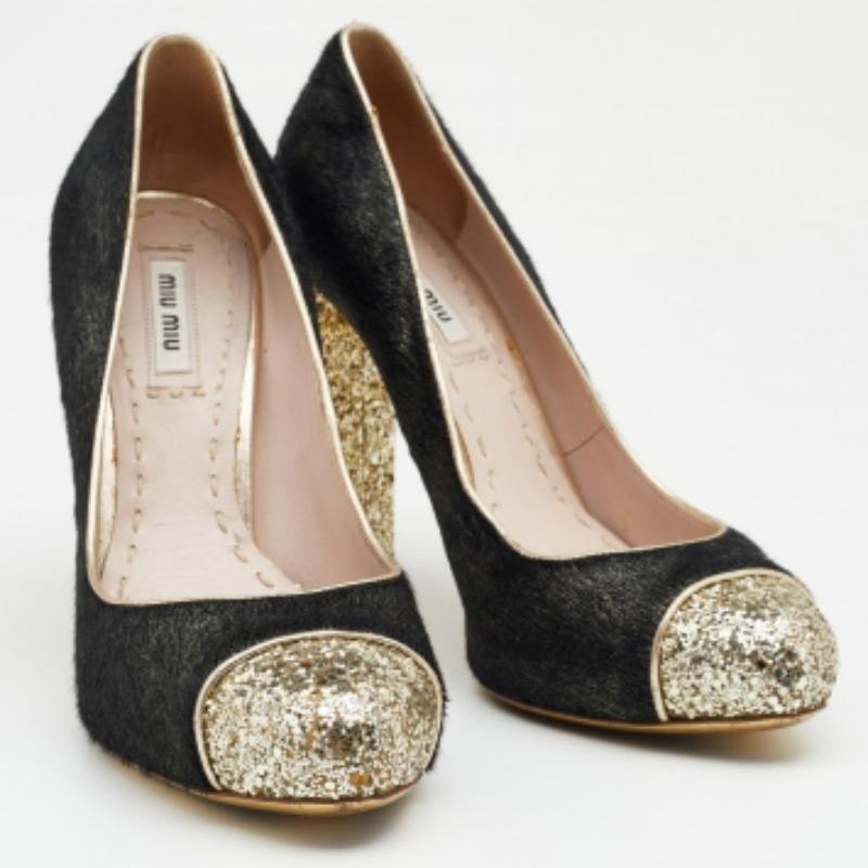 Women's Miu Miu Black/Gold Calf Hair And Glitter Cap Toe Block Heel Pumps Size 37.5 For Sale