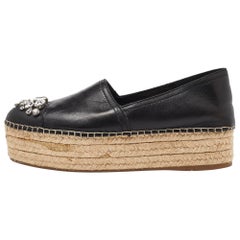 Espadrilles en cuir noir à plateforme ornée de cristaux Miu Miu Taille 40