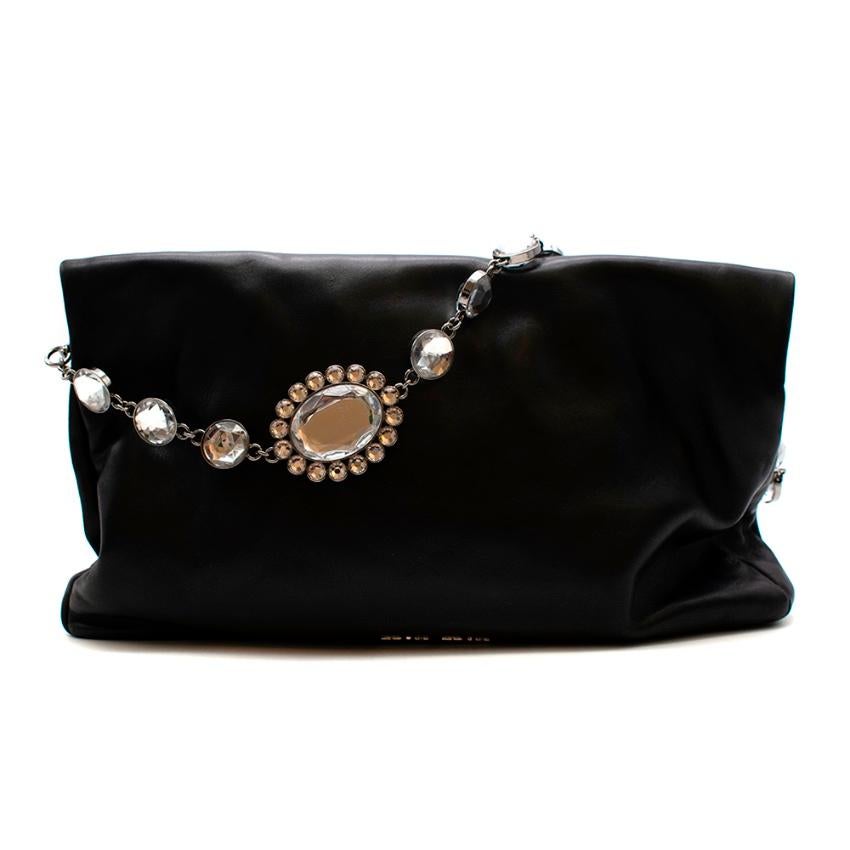 Miu Miu Schwarzes Leder Crystal Fold Over Clutch Tasche im Zustand „Hervorragend“ in London, GB
