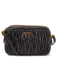 MIU Sac à bandoulière en cuir noir MATELASSE DOUBLE ZIP CAMERA