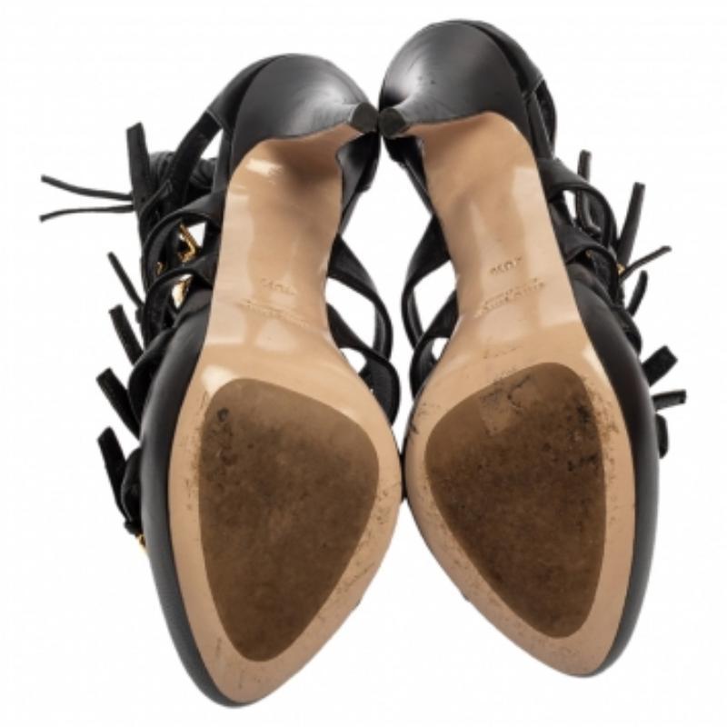 Miu Schwarze Plateausandalen aus Leder mit mehreren Riemen Größe 40.5 im Angebot 2